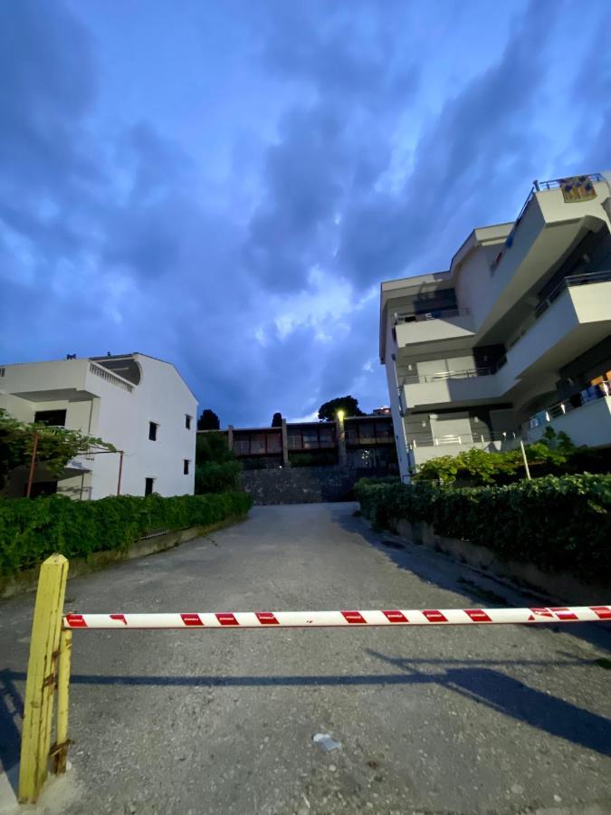Mala Plaza Apartments أولتْسي المظهر الخارجي الصورة